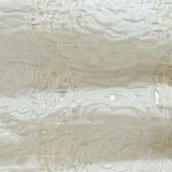 Pippa & Julie Girls Sleeveless Ivory/Gold Metallic Dress w/Rosette - size 5 - Picture 7 of 7